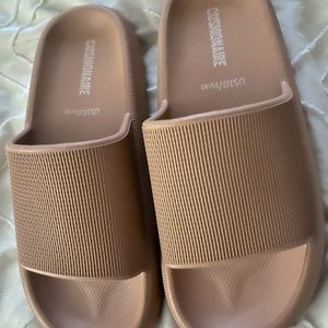 Cushionaire Recovery Slide Sandals